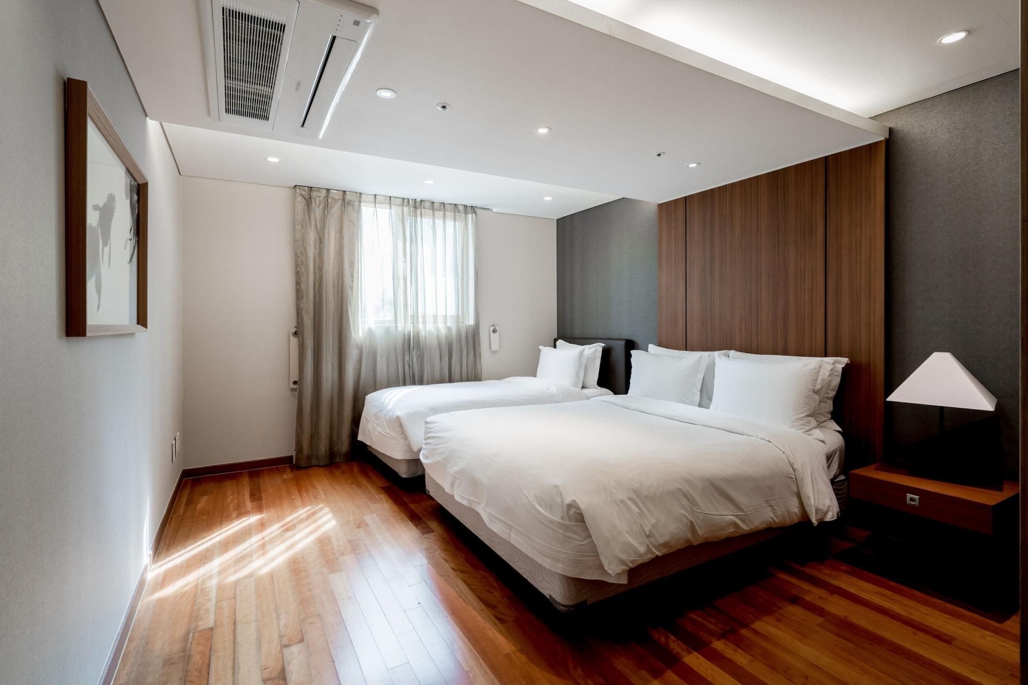 Oriens Hotel & Residences Myeongdong Séoul Extérieur photo
